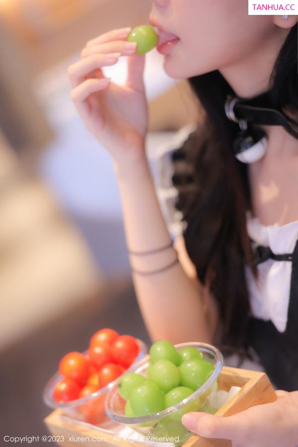   [XiuRen]高清写真图 2023.08.15 No.7237 幼幼 女仆美腿第28张图片